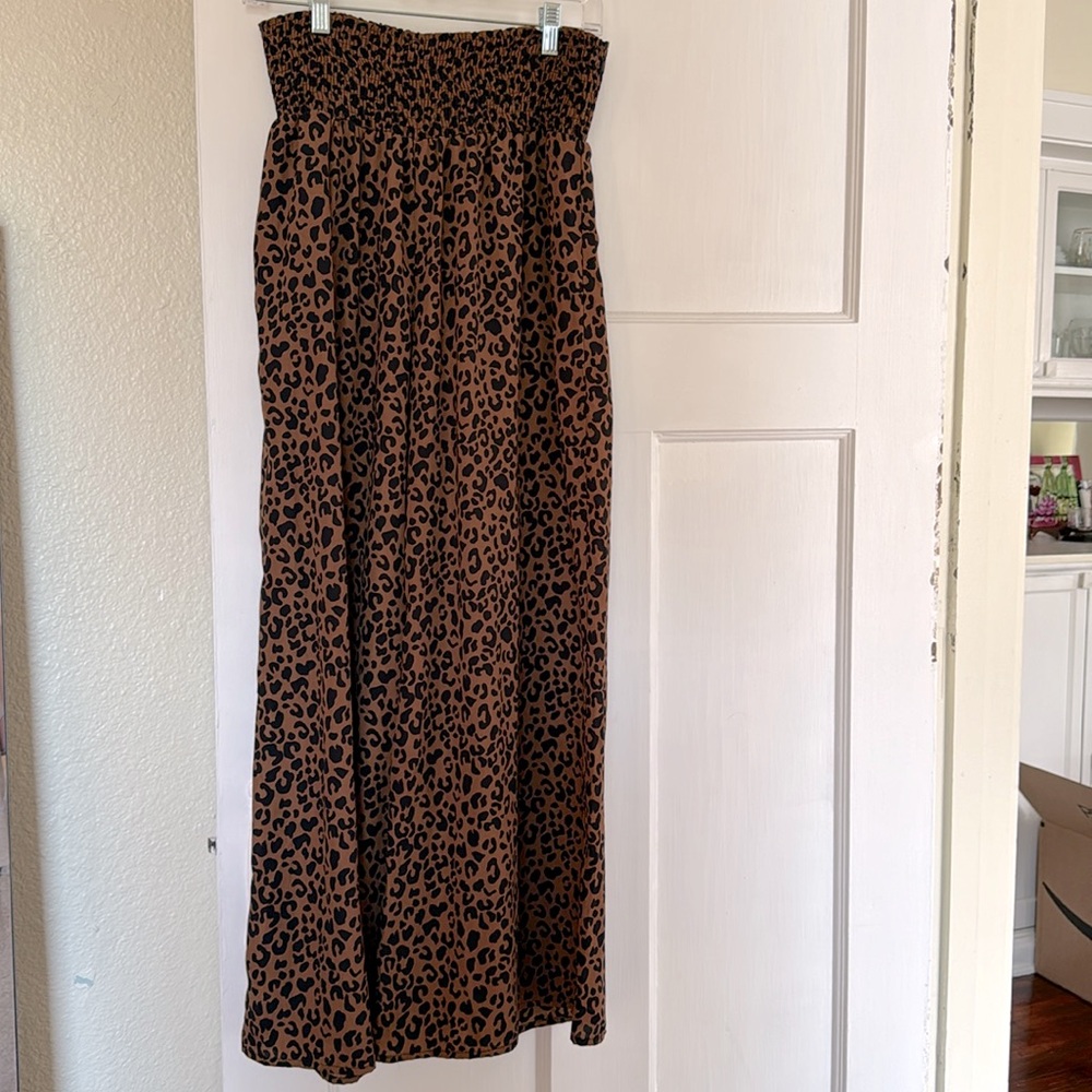 Sienna Sky - Leopard Print Wide-Leg Palazzo Pants w/ elastic waist - size L